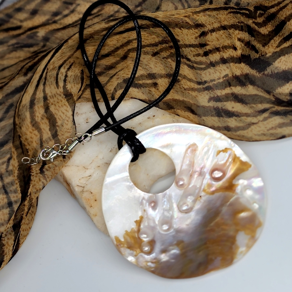 ❤️ Natural Raw Genuine Mother of Pearl Jewelry Tropical Shell Large Pendant